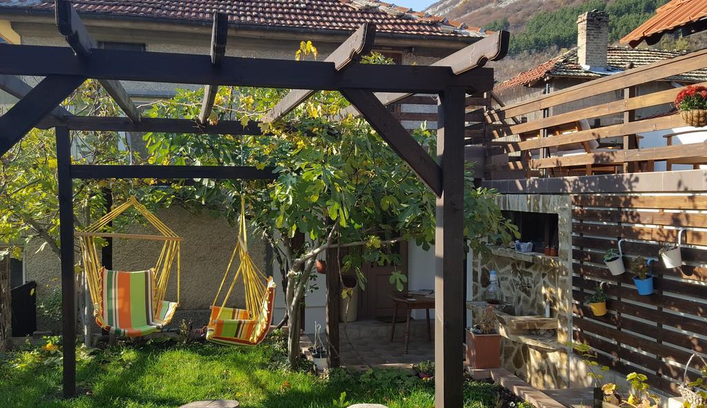 The Wild Fig Shumen Exterior foto